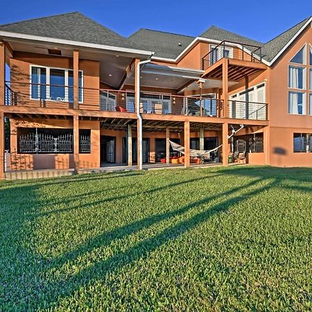 Gorgeous Ocean Springs Waterfront Home With Dock! Exterior photo