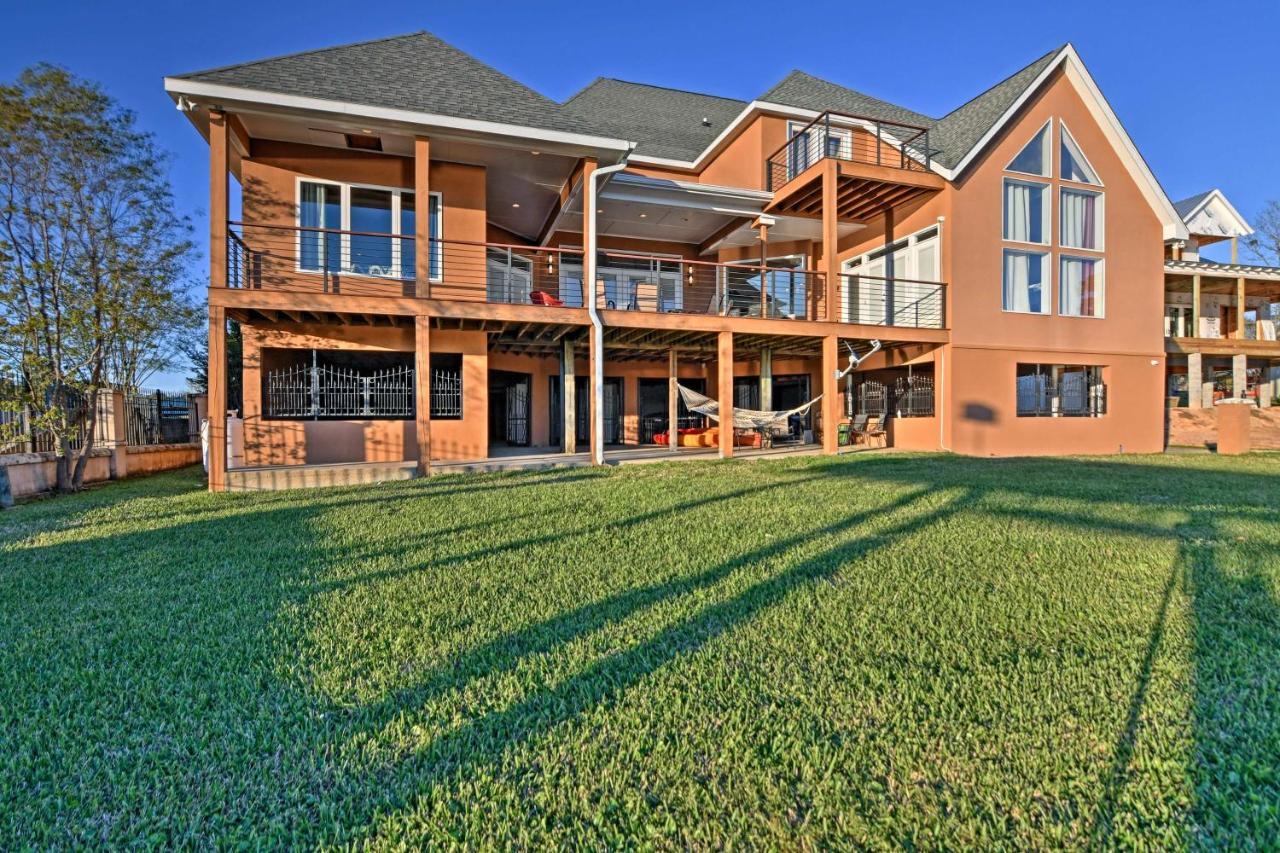 Gorgeous Ocean Springs Waterfront Home With Dock! Exterior photo